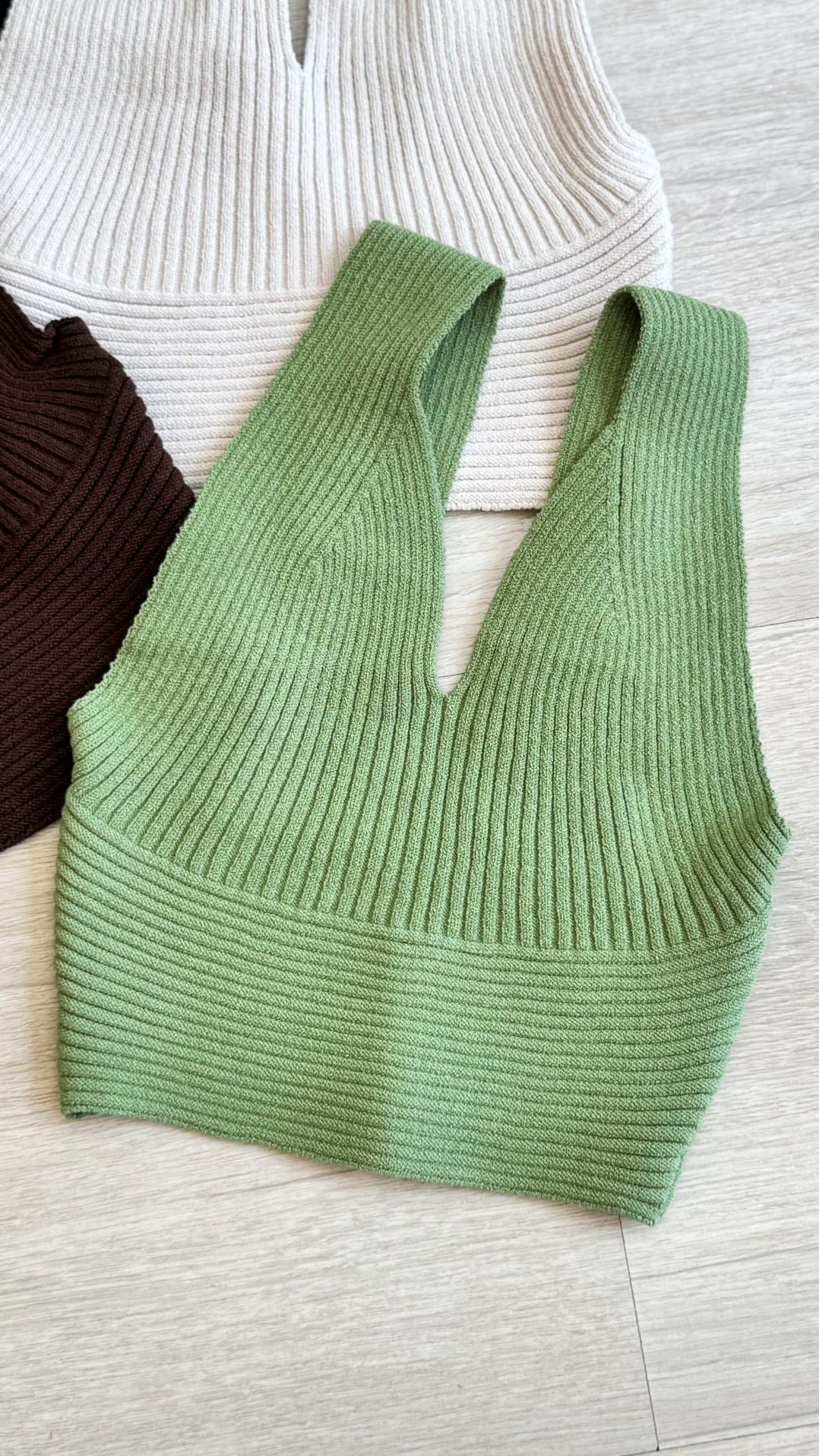 CROPPED ANNY